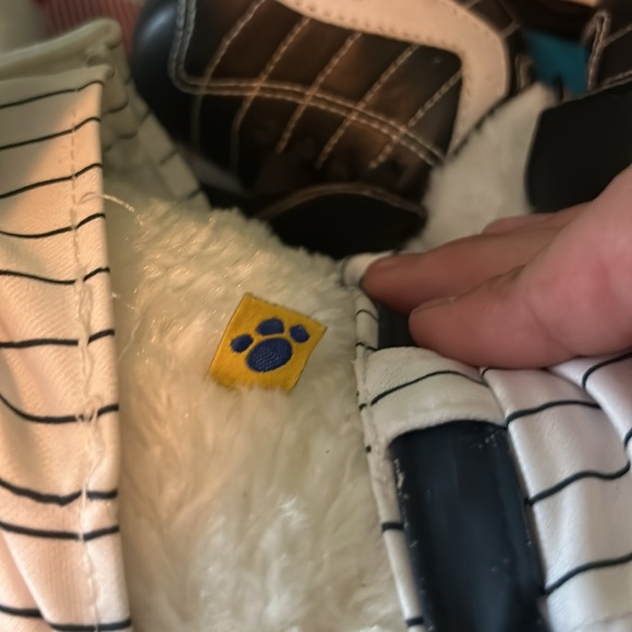 Derek Jeter Build•a•Bear Dog - Picture 6 of 6